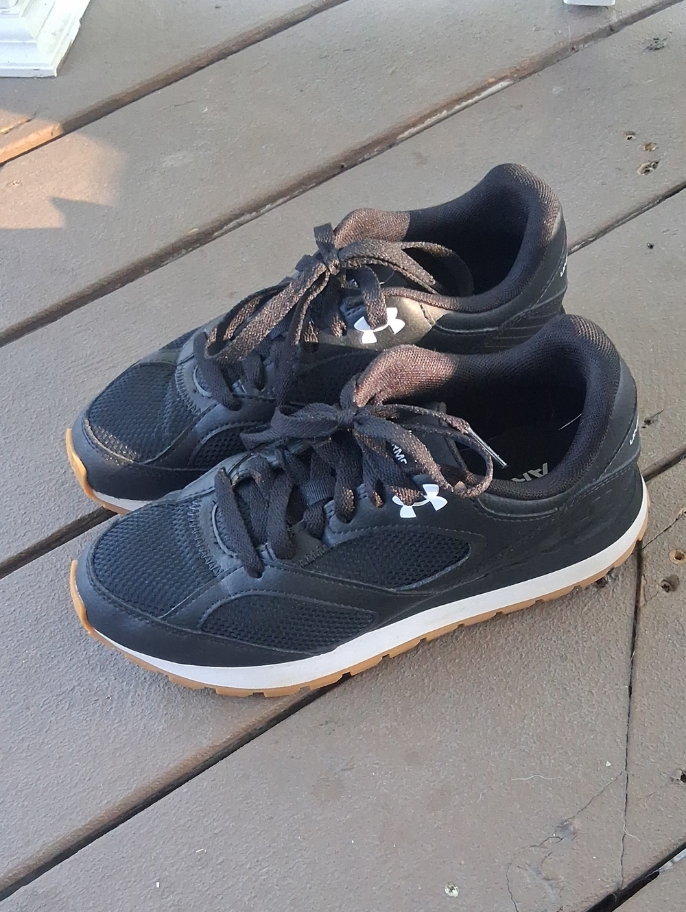 Under Armour Black Sneakers with Gum Sole